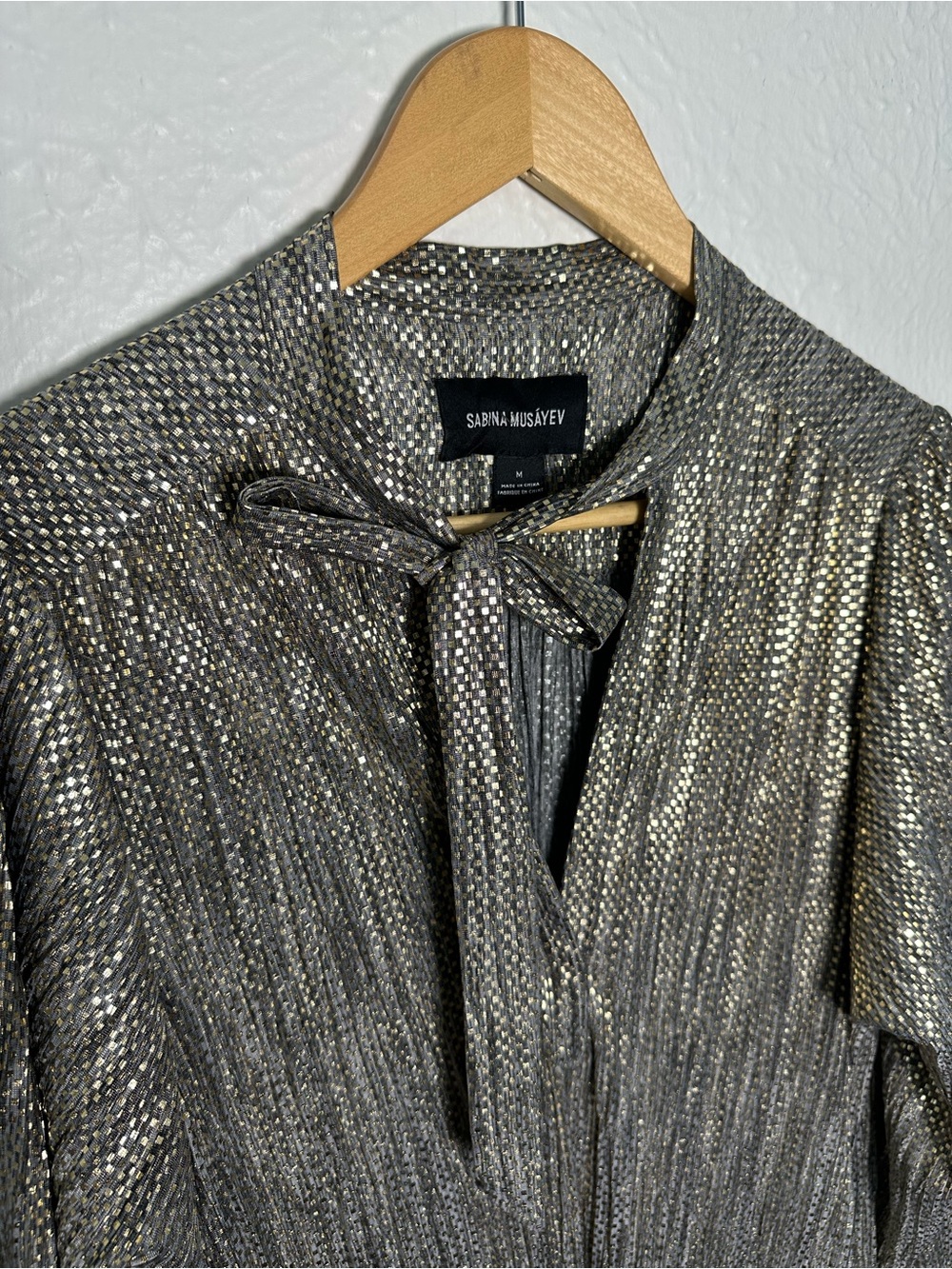 Sabrina Musayev Metallic Pleated Blouse Womens Medium Gold Silver Tie Neck Top - Picture 3 of 7